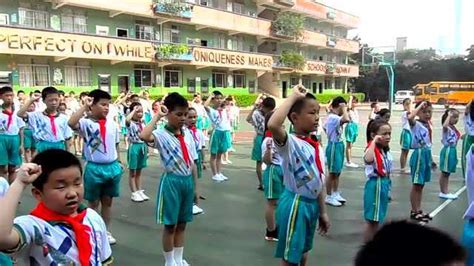 成都市双庆小学举行一年级入队仪式 - 本地 - 无限成都