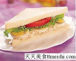 【黄瓜金枪鱼三明治的做法步骤图，怎么做好吃】真懿Zhenyi_下厨房