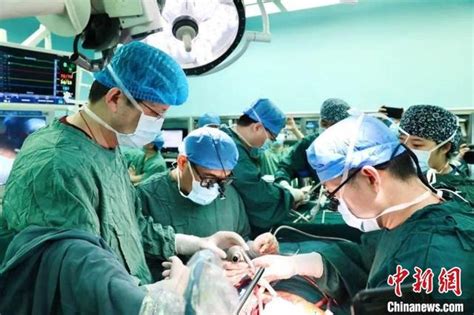 人工心脏|浙江省首例人工心脏植入患者出院 手术植入人工心脏。来鑫萍摄
