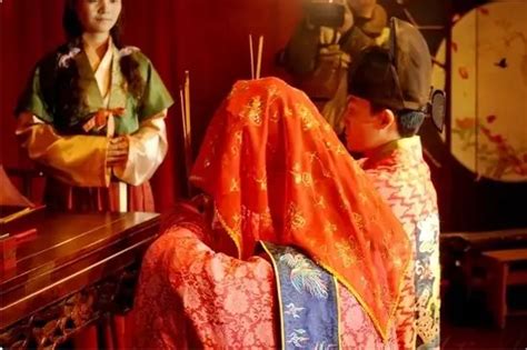 宋仁宗的衮冕——中国史上最华丽的大礼服 - 汉服 - 魔都推广