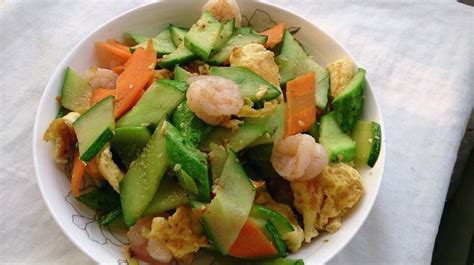 白色的虾和黄瓜力量生产美食独奏海鲜蔬菜午餐小吃肌肉营养高清图片下载-正版图片321563675-摄图网