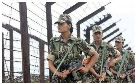 印媒: 印度在边境部署500女兵 - 三泰虎