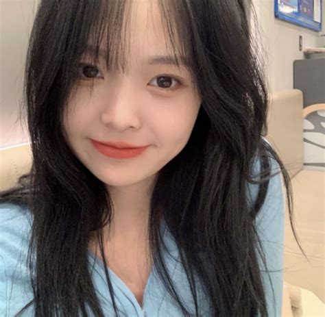 ins风甜美女生头像