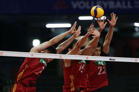 世界男排联赛揭幕，中国男排首战1比3负伊朗队-青岛西海岸新闻网