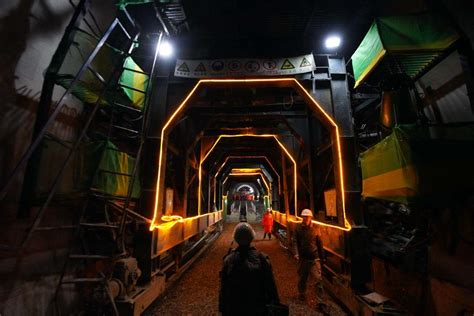 视频 | 川藏铁路拉萨林芝段47座隧道全打通！- 南海网客户端