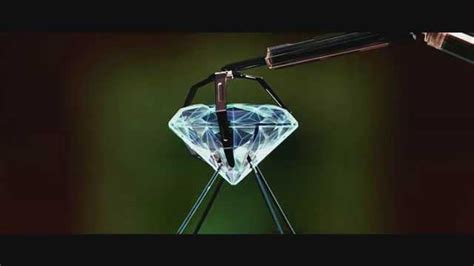 看了幻影车神中偷钻石的这段，叫幻影神偷还算科学