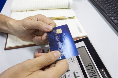 急用钱怎么办？这4种信用卡取现技巧让你省钱又省心！