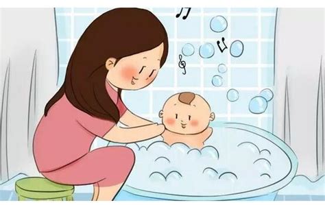 冬天寒冷，宝宝要怎么洗澡才能不挨冻？