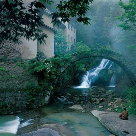 唐诗三百首最有意境的写景古诗：春潮带雨晚来急，野渡无人舟自横