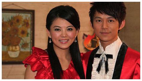 李湘几张年轻时照片获赞美声一片，而十几年前的何炅和吴磊撞脸了