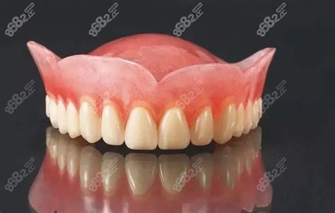 老人镶一口牙需要多少钱?全口活动义齿2000起/满口种植牙3w起,种植牙-8682赴韩整形网