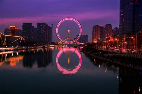 2021天津的夜景很美，无论你走到哪里都能拍出一张美丽的照片。天津游玩景点：瓷房子：门票每人50元_天津之眼摩天轮-评论-去哪儿攻略