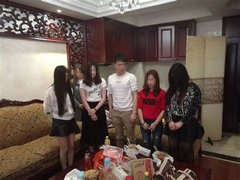 北京警方清查"发廊一条街" 多名失足妇女被抓_湖北地方站_腾讯网
