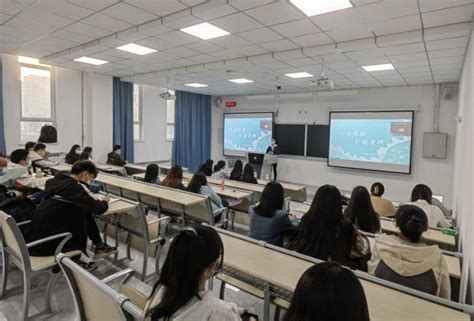 “交流经验，引航考研”——生态与环境学院举办考研经验分享会活动-新疆大学