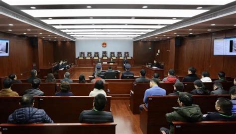 人工智能首次参与上海法院庭审：能自动识别瑕疵证据|界面新闻 · 中国