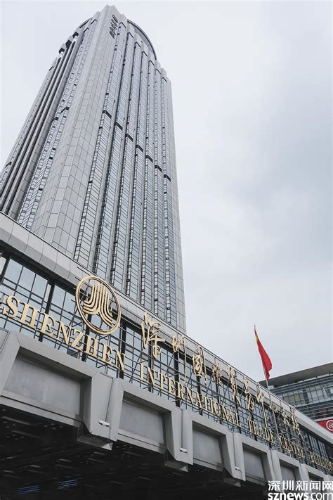 焦作的市政府大厦高清图片下载_红动中国