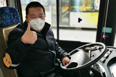 智慧守护 | 纳儿科技携手嘉定公交开启驾驶员身心健康AI生态管理关爱行动-上海纳儿电子科技有限公司官方网站—公交客流一体化解决方案引领者