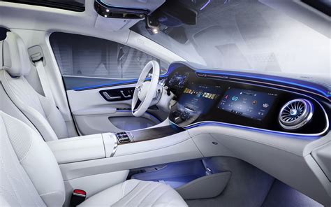 全新EQS内饰曝光！奔驰史上最大屏幕+智能AI，配触感反馈系统-新浪汽车