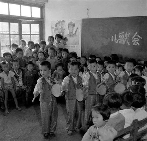 70年代小学生战老照片，这一段岁月很多人不愿想起-搜狐大视野-搜狐新闻