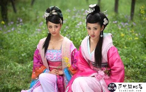 历史上的今天7月13日_-16年汉成帝立赵飞燕为皇后。