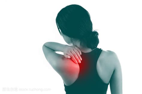 女性背部疼痛的原因_女性后背酸痛部位图解_微信公众号文章