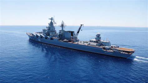 俄罗斯国防部证实黑海舰队旗舰莫斯科号巡洋舰遭重创：起火致弹药殉爆，全舰撤离