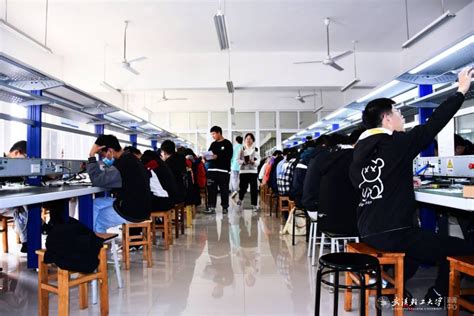 精兵强“焊”，练就技能——电气学院举办第十六届焊接大赛-武汉轻工大学新闻网