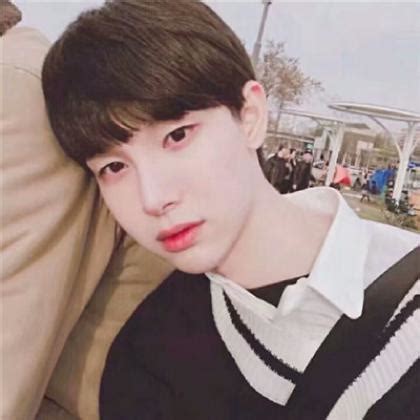 甜美女生喜欢的男生头像