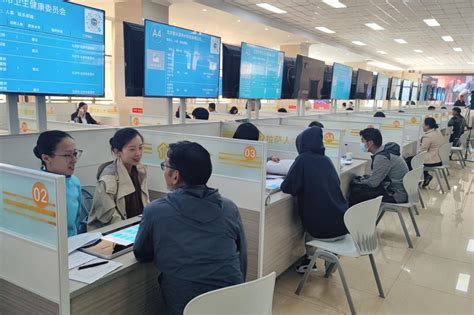 2023年北京就业援藏专场招聘会在拉萨举办 782个优质岗位向西藏籍毕业生开放_援藏信息_拉萨市人民政府