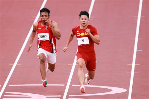 亚洲飞人苏炳添 9秒92打破亚运会纪录的成绩夺冠