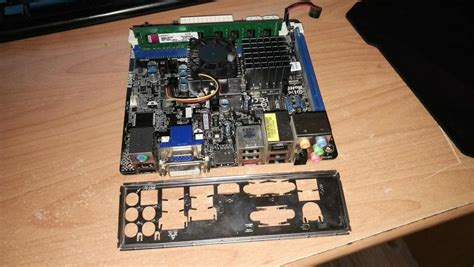 Giada MI-E350-01 AMD E-350 APU (1.6GHz, Dual-Core) Mini ITX Motherboard ...