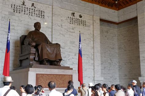 Statue De Jiang Jieshi De Visite De Personnes Photo stock éditorial ...