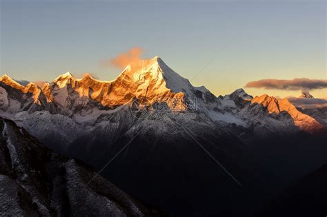 美图 | 此生必看的西藏日照金山，究竟有多震撼？_萨普
