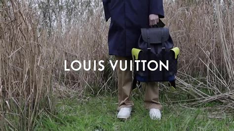 LV/路易威登(Louis Vuitton)标志Logo设计含义，品牌策划vi设计介绍