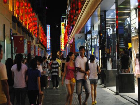 东门步行街获评 “中国著名商业街”_罗湖社区家园网