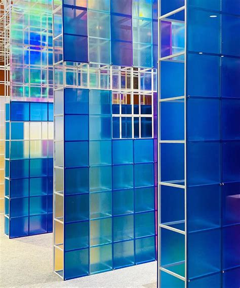 亚克力定制炫彩展示柜收纳柜艺术有机玻璃透明渐变_亿达亚克力制品-站酷ZCOOL