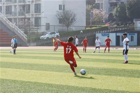 重庆市六运会丨“晨阳水漆杯”青少年足球乙组比赛正式开赛，绿茵场上见真招