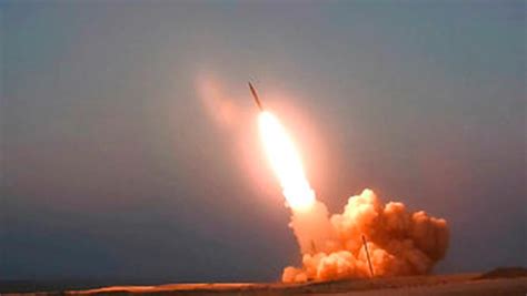 伊朗公布两款射程上千公里新型导弹_新闻中心_中国网