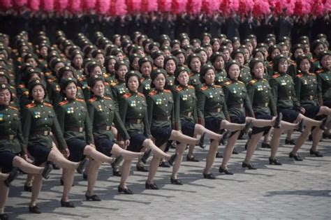 朝鲜拟推少女义务兵役制 女性日常生活曝光_海口网