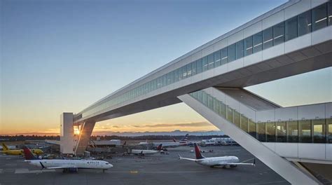 SOM联合打造“世界最长空中走廊”：西雅图国际机场新国际到达设施正式启用 - 知乎
