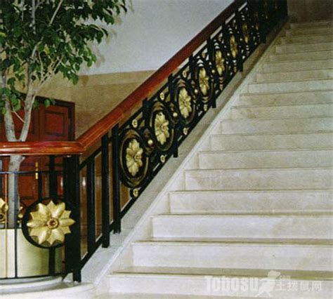 楼梯扶手高度标准是多少？装一网分享楼梯扶手施工工艺 - 楼梯 - 装一网