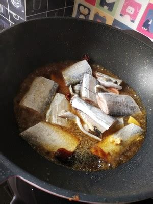 刀鱼炖豆腐正宗做法（刀鱼炖豆腐的做法，吃货准备好膝盖吧） | 说明书网