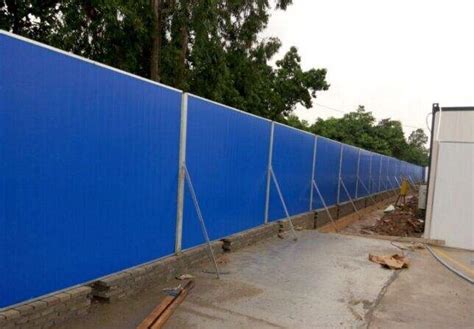 PVC围挡道路安装施工效果展示-PVC围挡-深圳市大通建材有限公司围挡生产厂家