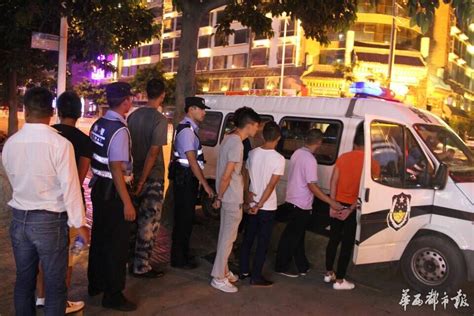 西昌警方开展社会治安整治行动 300名嫌疑人落网 - 每日更新 - 华西都市网新闻频道