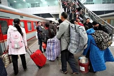 一趟免费列车，温暖数百人回家路 - 车生活 - 新湖南