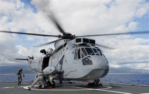 美国下一代直升机SB-1创新纪录 最高时速达430千米_凤凰网