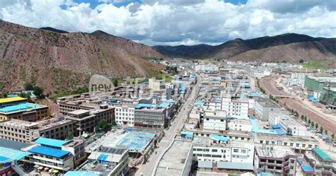 4k西藏昌都市左贡县城市航拍高原 - 新片场素材