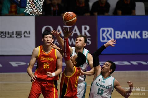 亚运会男篮：中国83-66哈萨克斯坦 周琦9分3帽 - 风暴体育