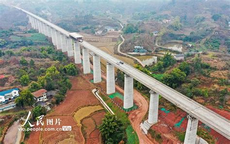 四川泸州：渝昆高铁建设忙|泸州市|高铁项目|四川省_新浪新闻