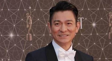2020中国十大片酬最高的男演员，成龙居第一_巴拉排行榜